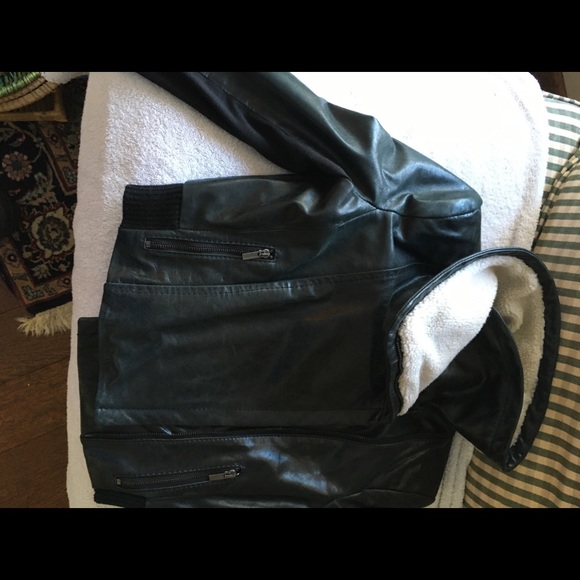 BCBG Black Leather Bomber Jacket with Sherpa Shearling Collar small - Picture 6 of 14